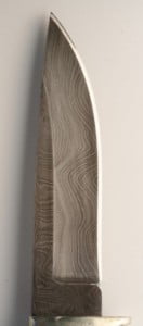 knife made of layered steel